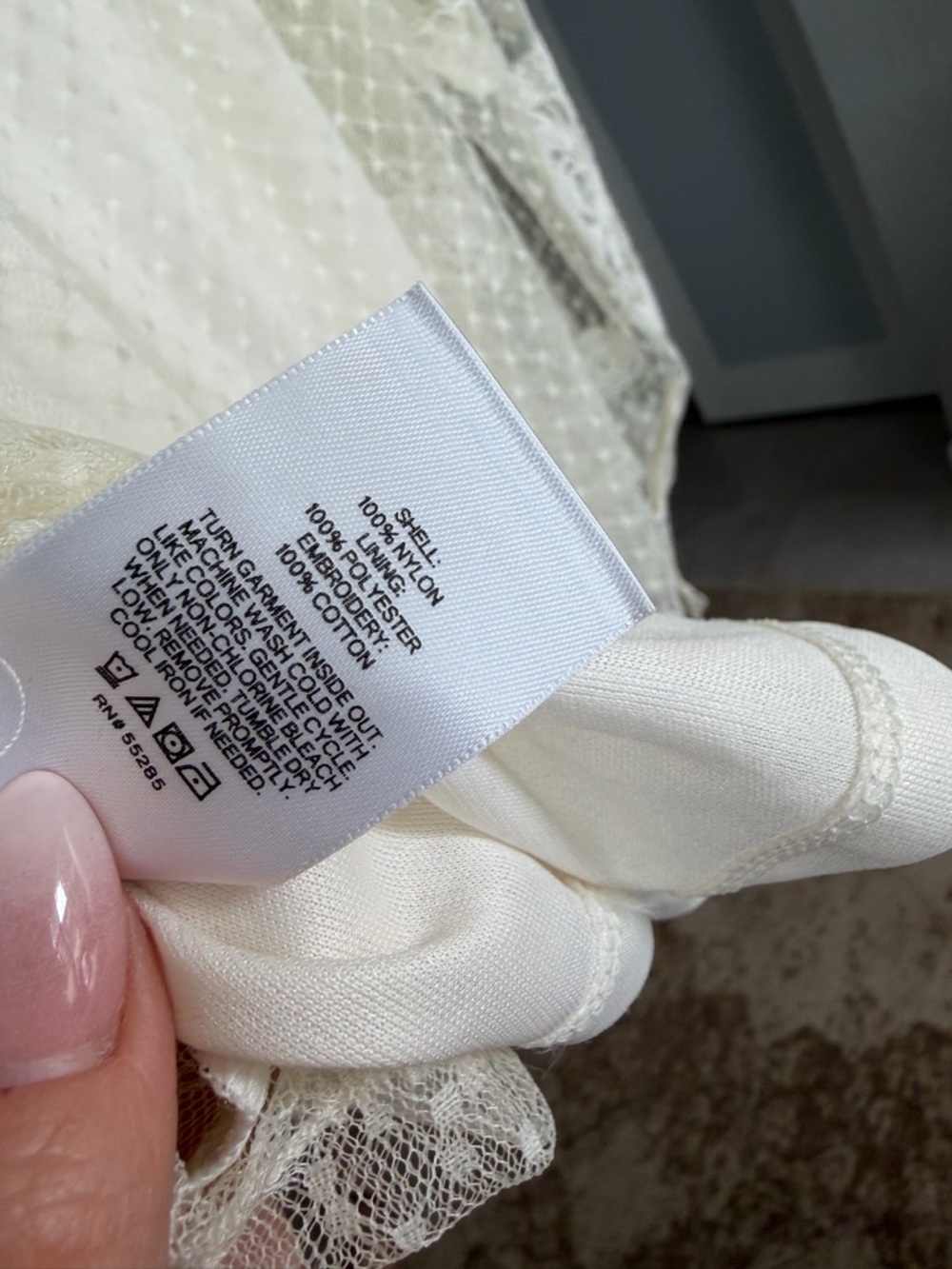 Express Ivory Sheer Lace Long-Sleeve Blouse - Picture 4 of 5